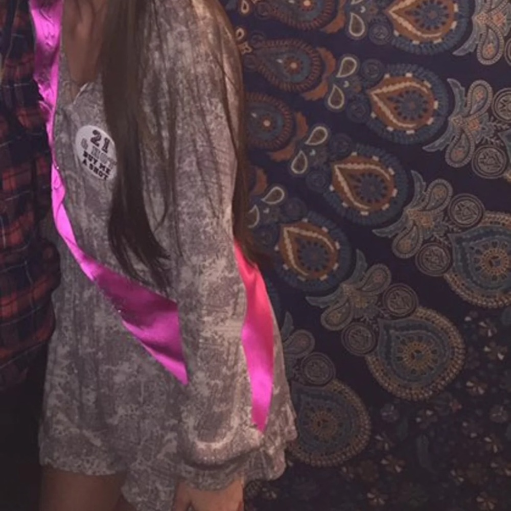 Romper - Picture 2 of 2